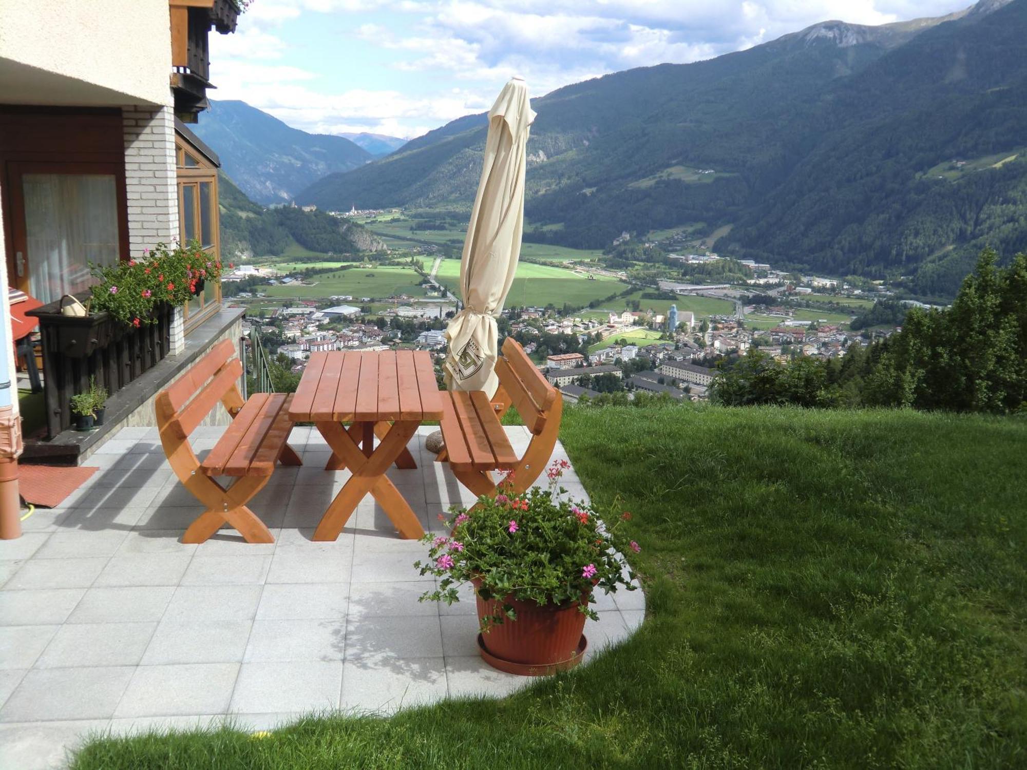 Alpenblick Bed & Breakfast Випитено Экстерьер фото