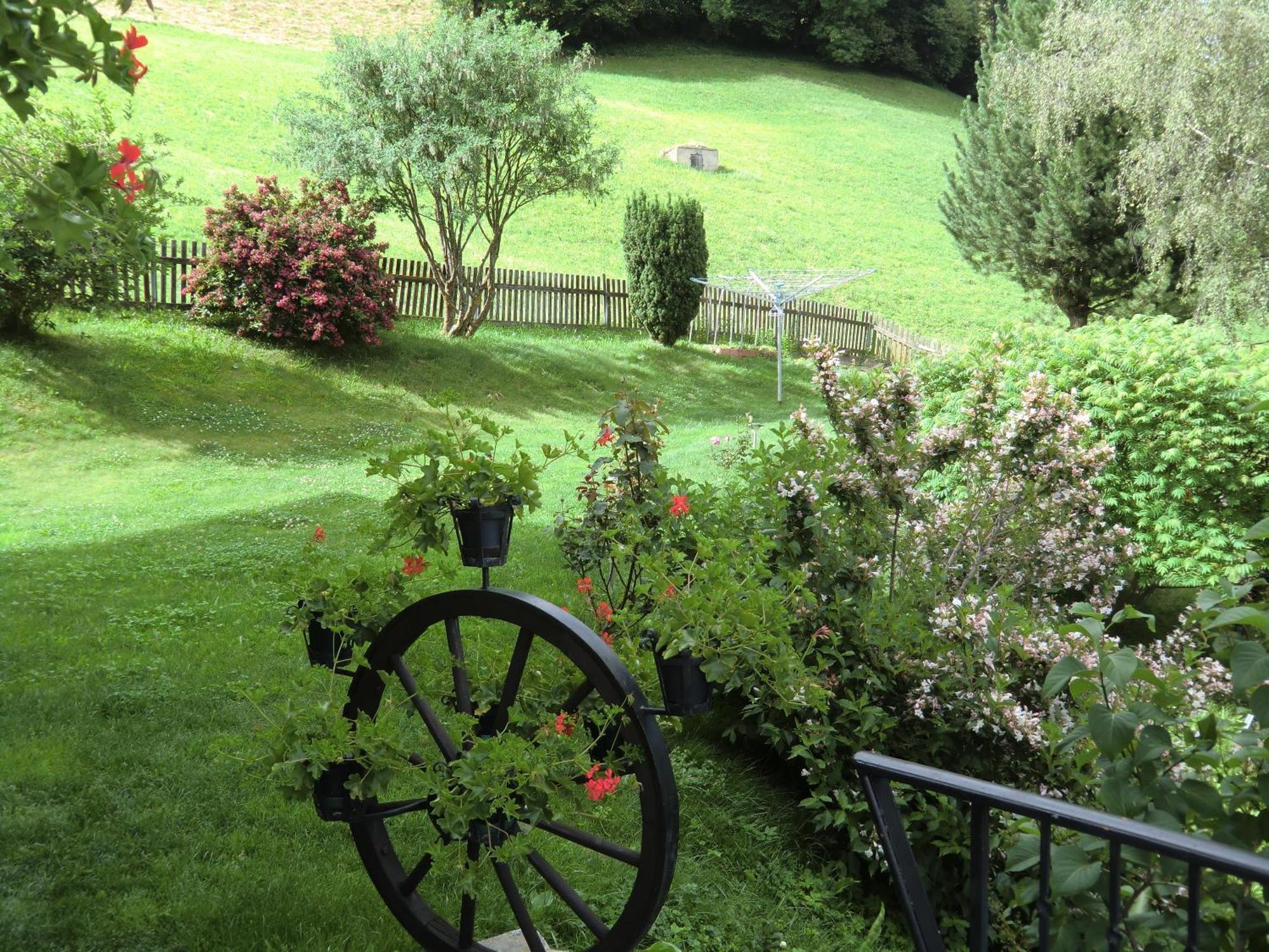 Alpenblick Bed & Breakfast Випитено Экстерьер фото