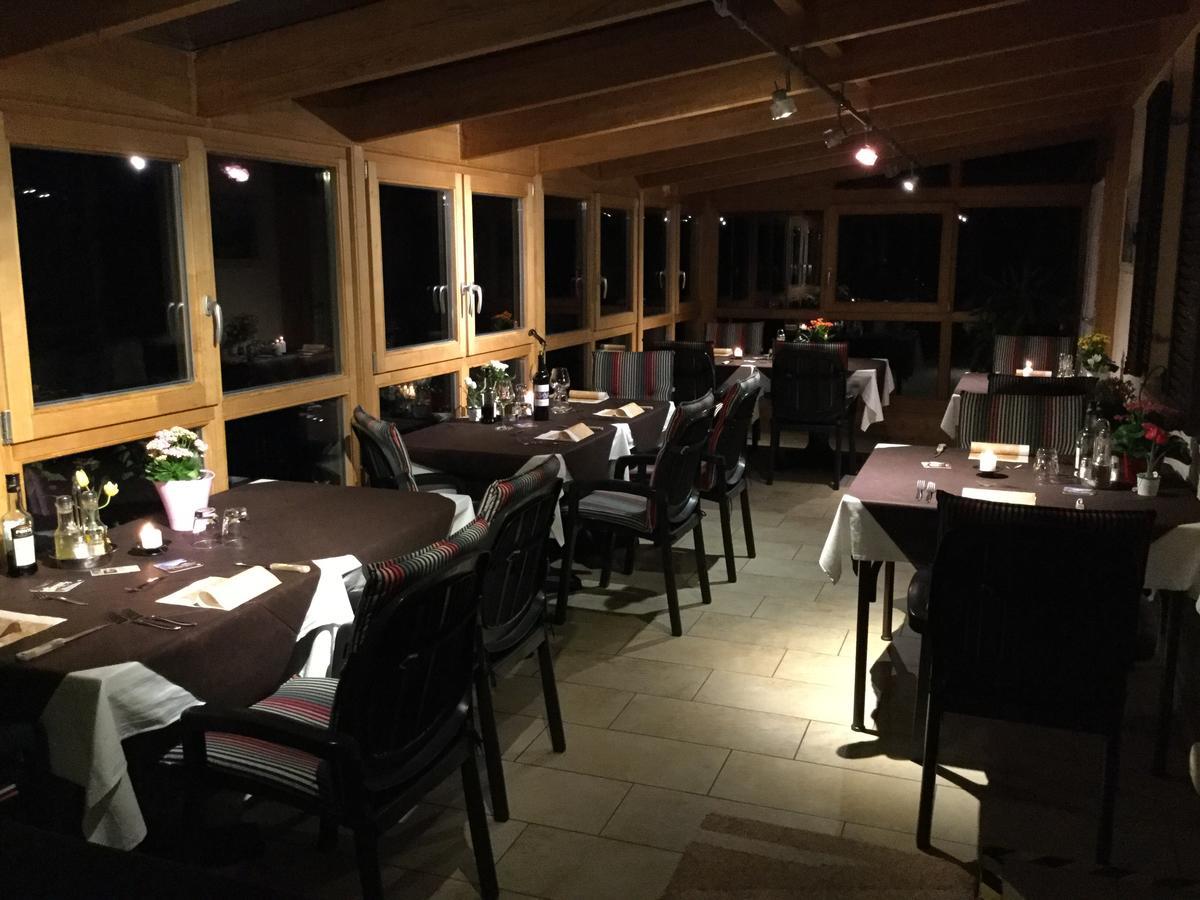 Alpenblick Bed & Breakfast Випитено Экстерьер фото