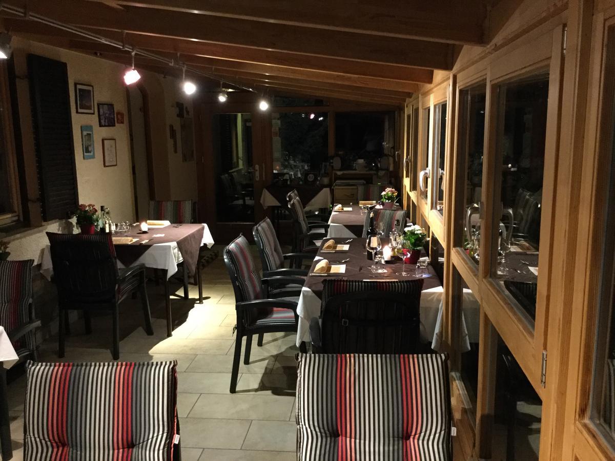 Alpenblick Bed & Breakfast Випитено Экстерьер фото